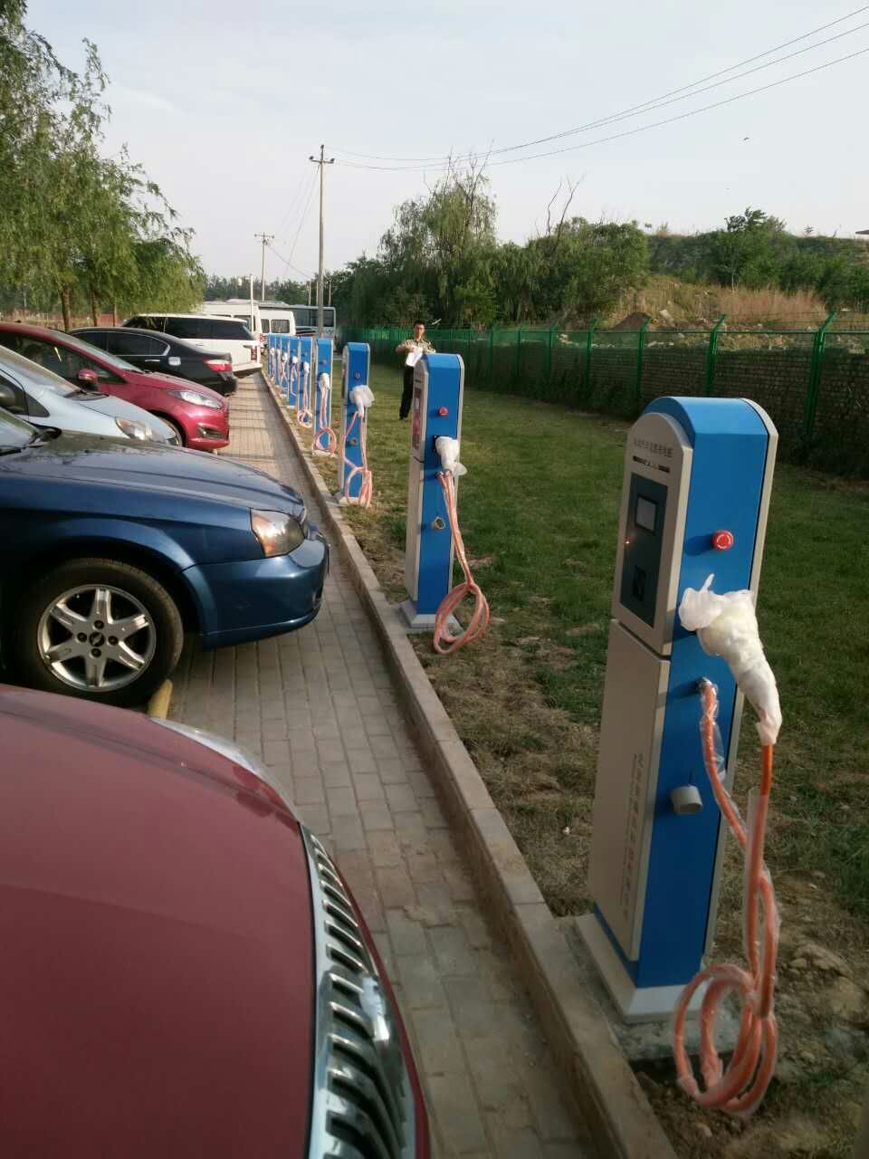 公司中標(biāo)總參61741部隊(duì)電動(dòng)汽車充電樁項(xiàng)目