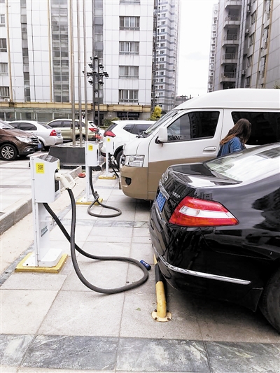 個人充電樁安裝困難不少 汽車充電樁問題有待解
